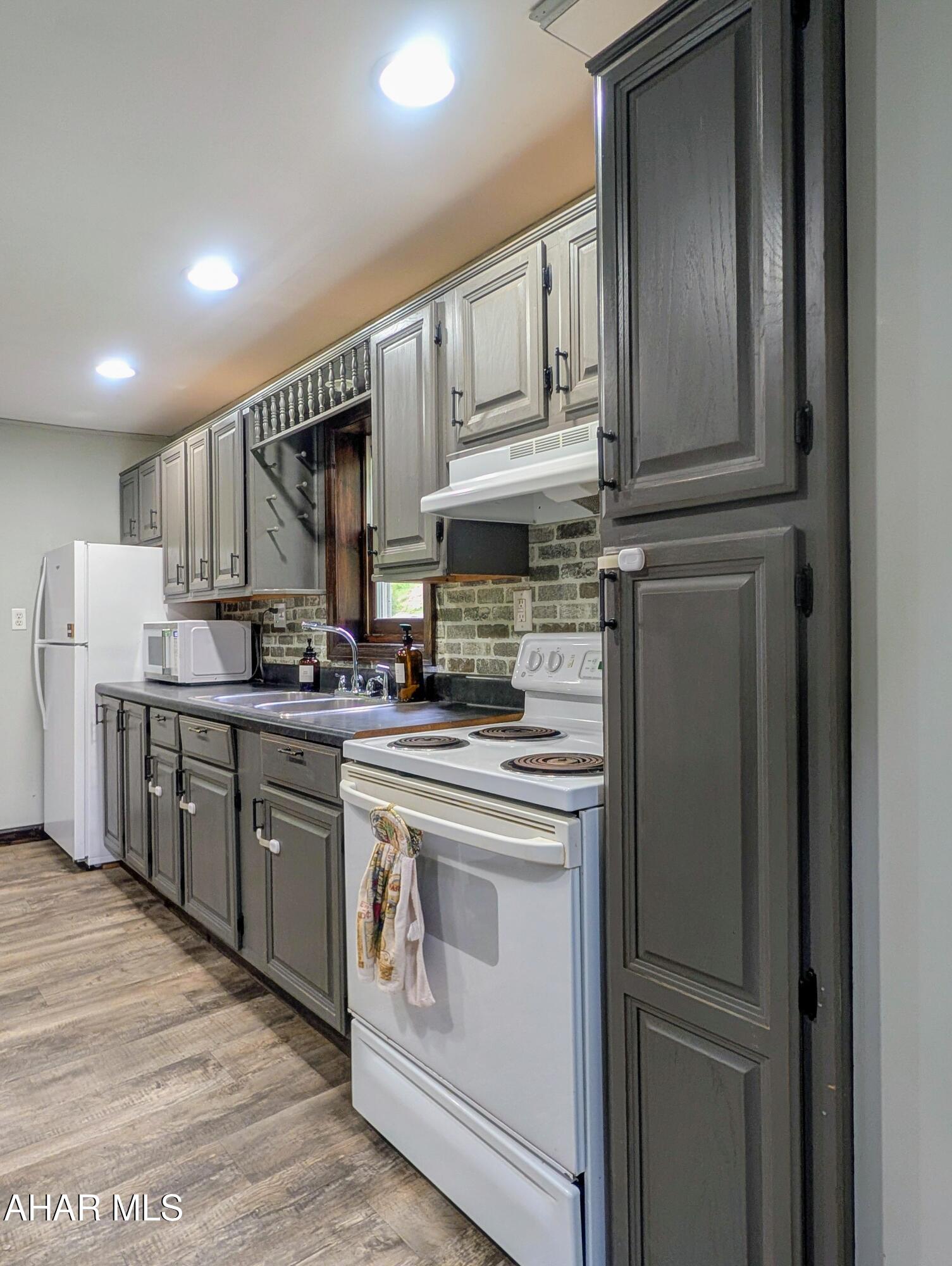 587 Point Road Bedford, PA 15522 - Photo 23 of 92