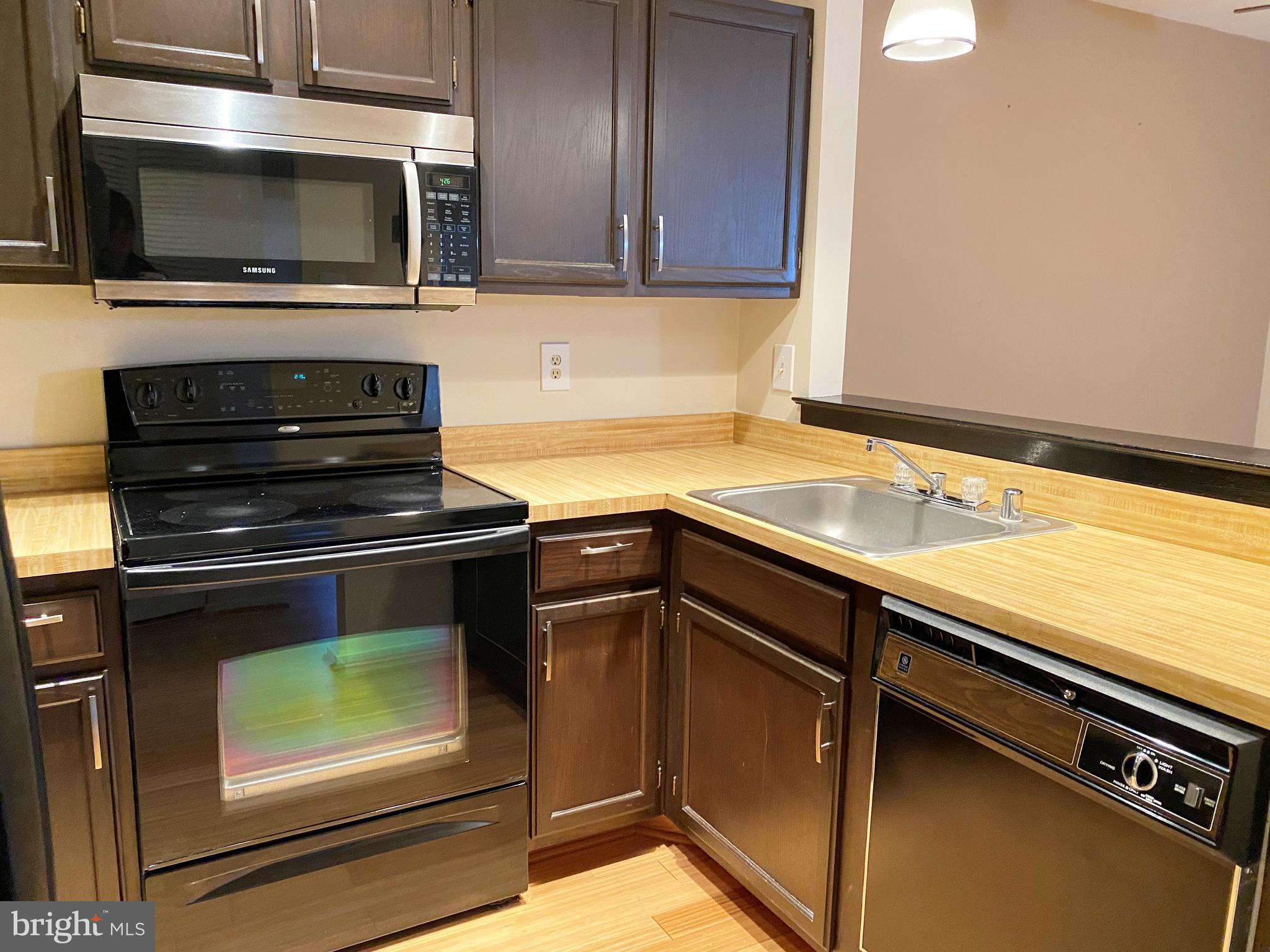 7822 Harrowgate Circle, Unit 111 Springfield, VA 22152 - Photo 11 of 26