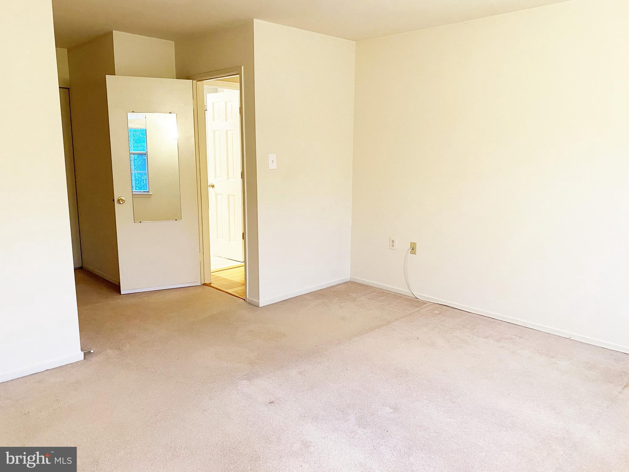7822 Harrowgate Circle, Unit 111 Springfield, VA 22152 - Photo 13 of 26