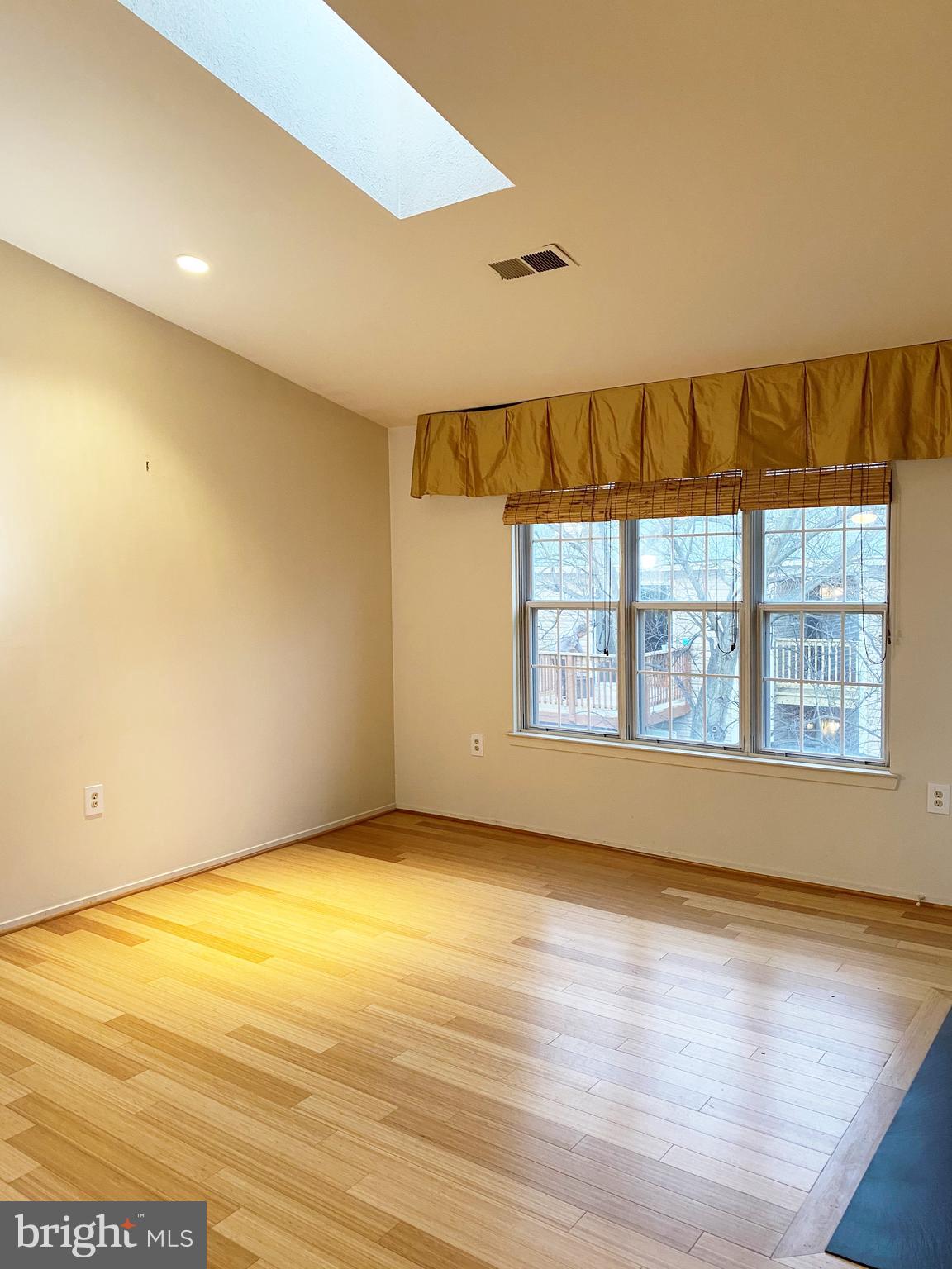 7822 Harrowgate Circle, Unit 111 Springfield, VA 22152 - Photo 6 of 26