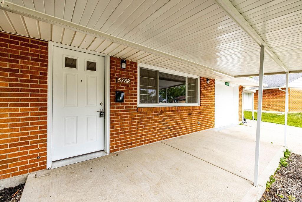 5788 Benedict Road Huber Heights, OH 45424 - Photo 5 of 36