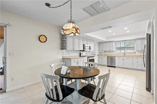 $1,139,000 | 618 Conn Way, Vero Beach, FL 32963