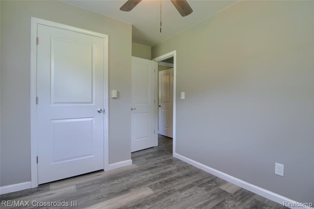 41509 Riggs Road Belleville, MI 48111 - Photo 17 of 26