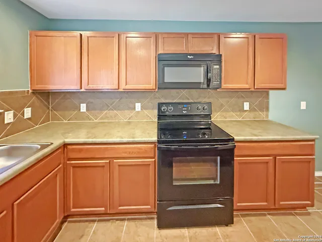 $1,700 | 13223 Cipresso Palco, San Antonio, TX 78253
