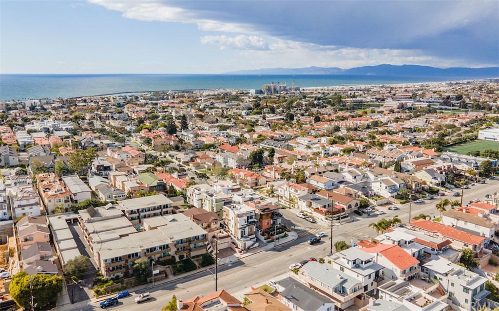 203 South Prospect Avenue, Unit A Redondo Beach, CA 90277 - Photo 31 of 39 an aerial view of multiple house