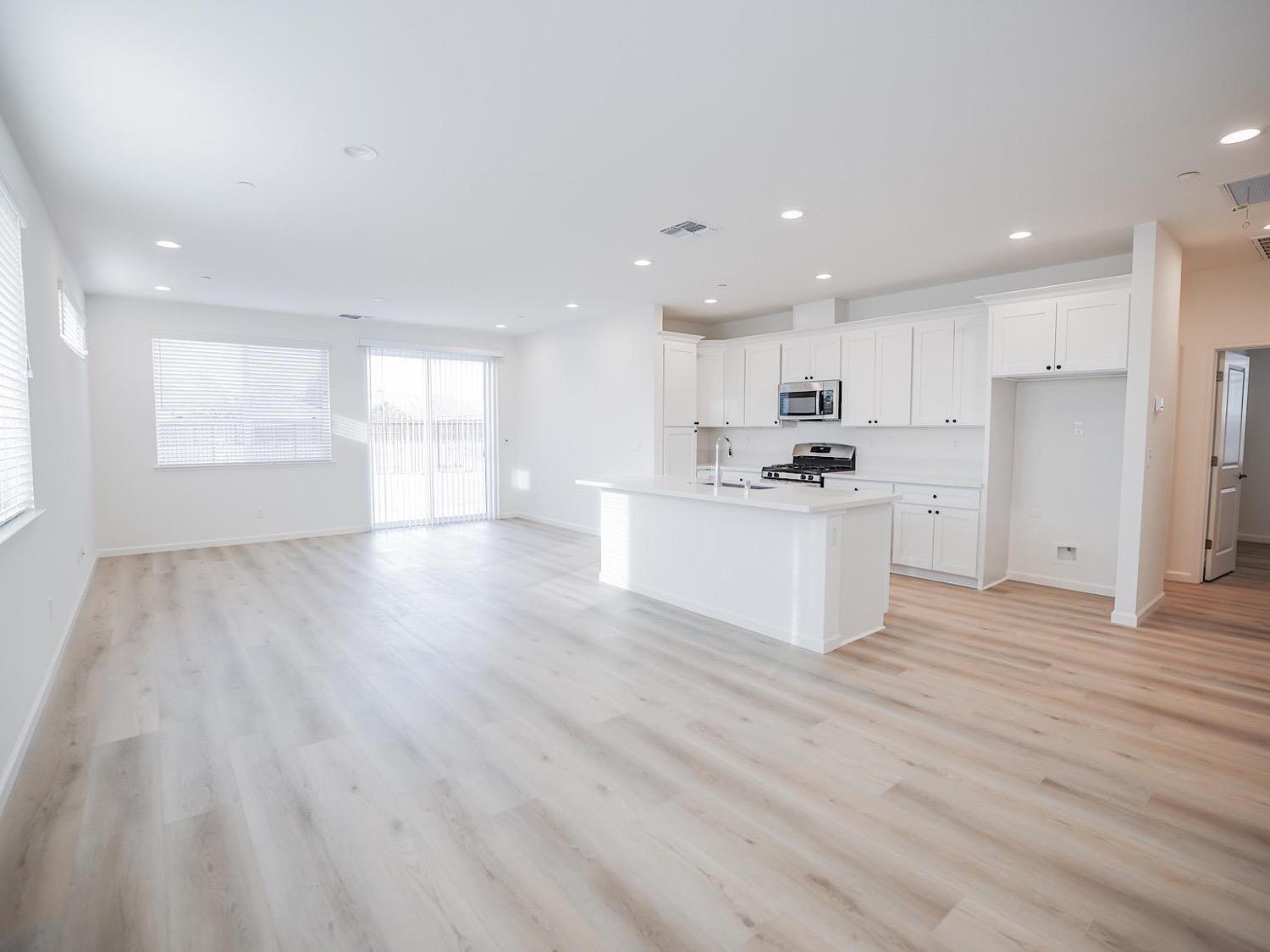 504 Fox Hunt Way Rio Linda, CA 95673 - Photo 1 of 1 Gallery Image 1