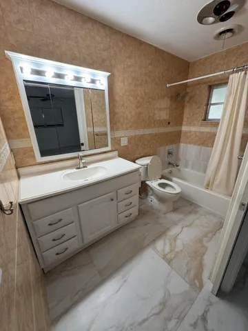 $3,900 | 1385 Northwest 6th Street, Boca Raton, FL 33486