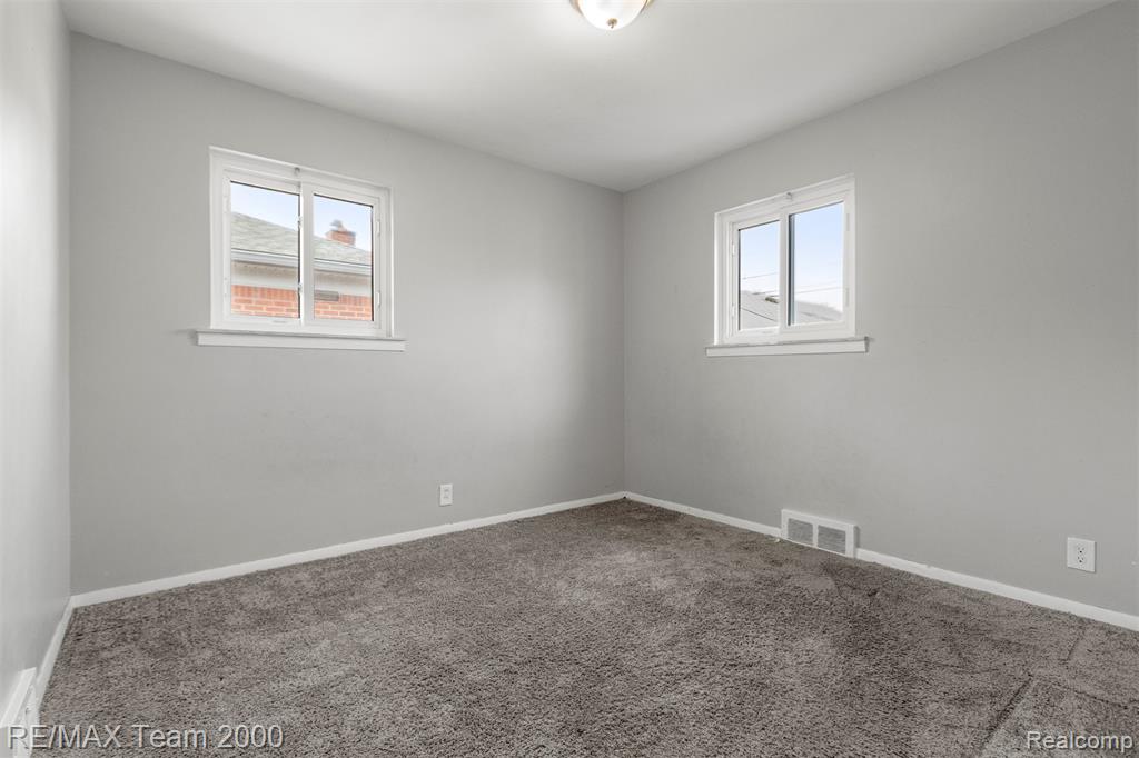 19431 Stephens Eastpointe, MI 48021 - Photo 26 of 46 Gallery Image 26