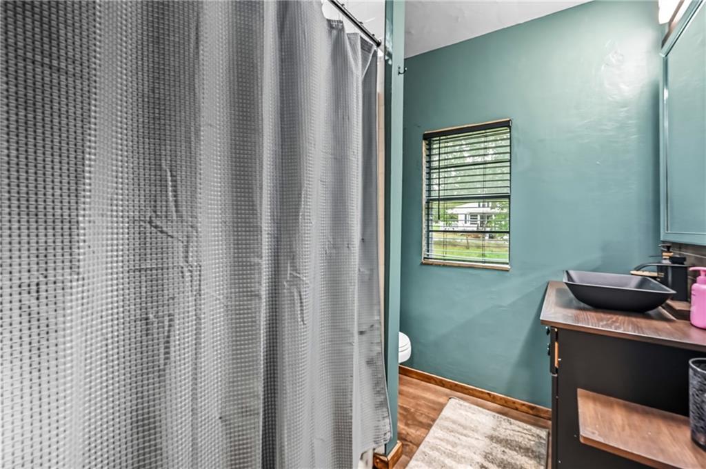 3575 Morefield Road Hermitage, PA 16148 - Photo 28 of 39 a room with a window and a mirror