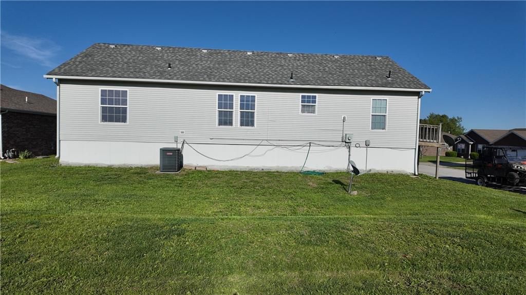 828 Birch Street Butler, MO 64730 - Photo 2 of 31