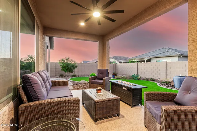 a view of a backyard with garden and plants