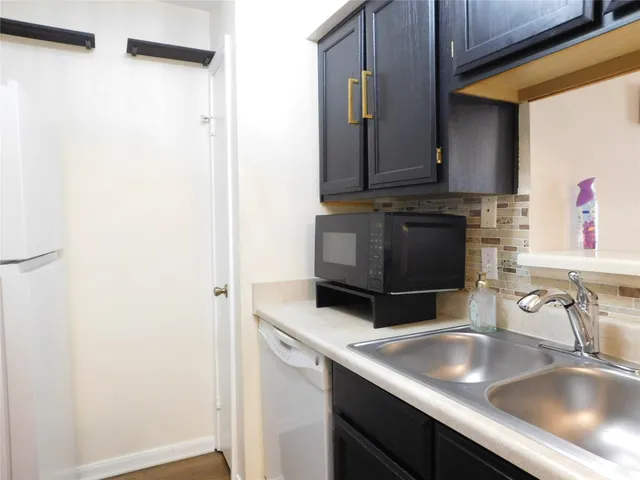 $110,000 | 10101 South Gessner Road, Unit 912, Houston, TX 77071