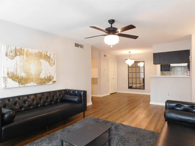 $110,000 | 10101 South Gessner Road, Unit 912, Houston, TX 77071