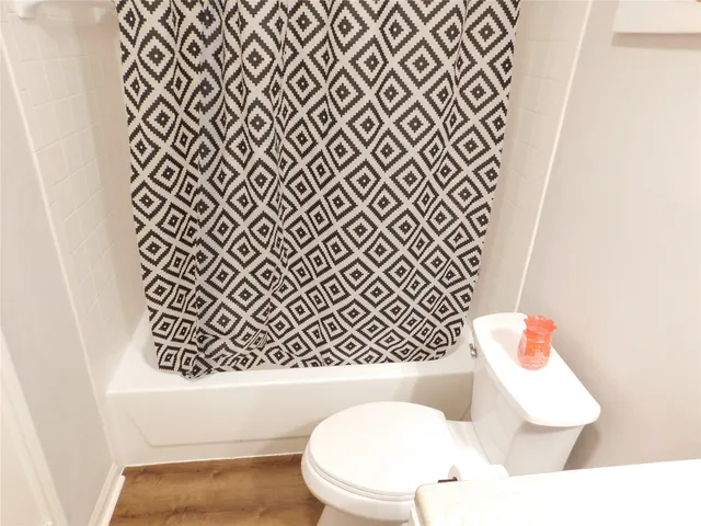 $110,000 | 10101 South Gessner Road, Unit 912, Houston, TX 77071