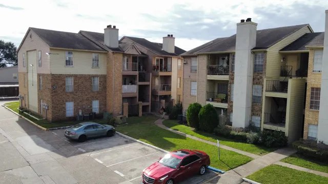 $110,000 | 10101 South Gessner Road, Unit 912, Houston, TX 77071