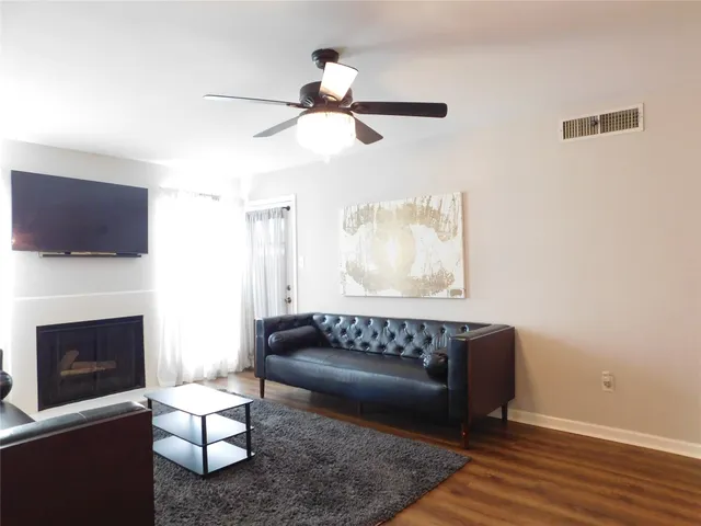 $110,000 | 10101 South Gessner Road, Unit 912, Houston, TX 77071