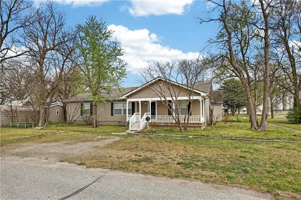 $110,000 | 202 North Delaware Avenue, Columbus, KS 66725