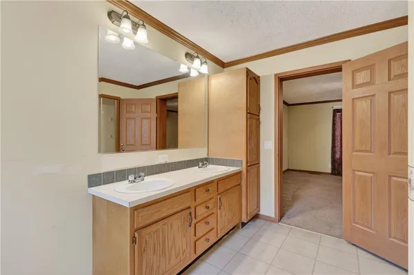 $110,000 | 202 North Delaware Avenue, Columbus, KS 66725