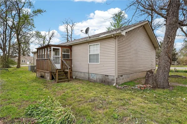$110,000 | 202 North Delaware Avenue, Columbus, KS 66725