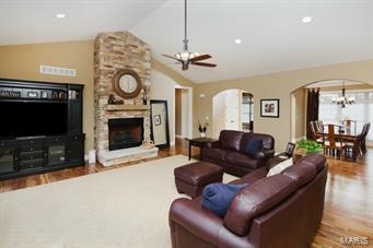 525 High Meadow Road Frontenac, MO 63131 - Photo 8 of 24 Gallery Image 8