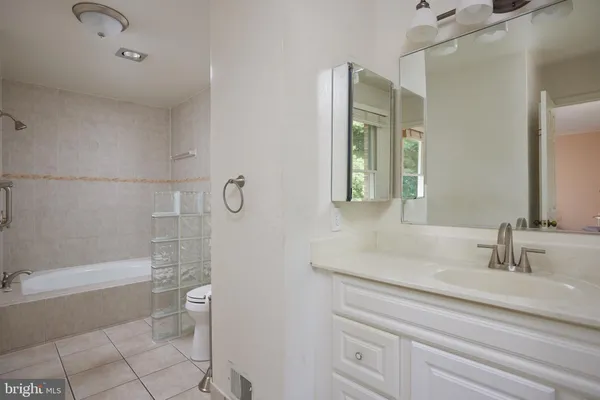 $1,300,000 | 2712 Unicorn Lane Northwest, Washington, DC 20015