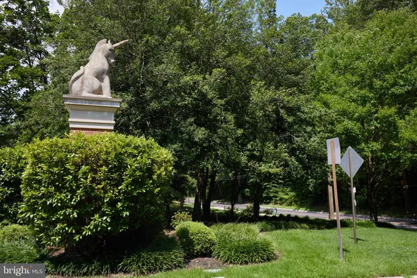 $1,300,000 | 2712 Unicorn Lane Northwest, Washington, DC 20015