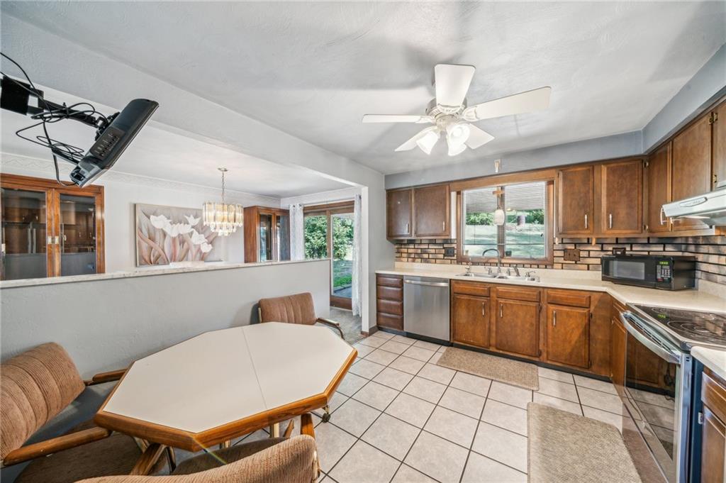 10781 Old Trail Road Irwin, PA 15642 - Photo 12 of 32 Gallery Image 12