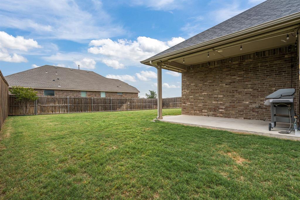 1443 Fox Hollow Road Krum, TX 76249 - Photo 36 of 39