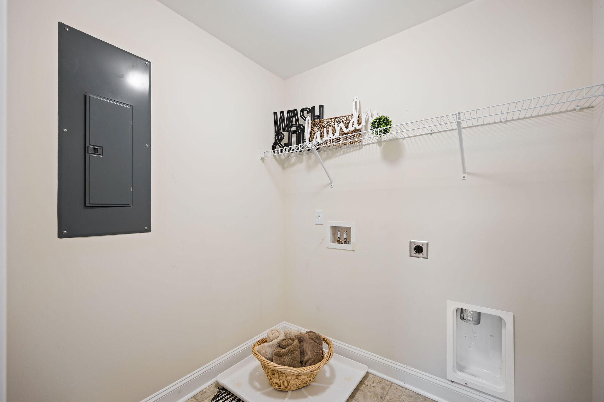 122 Koban Dori Road Summerville, SC 29486 - Photo 42 of 68 Laundry Room