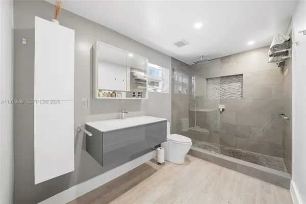 $1,075,000 | 2190 Southwest 20th Street, Miami, FL 33145