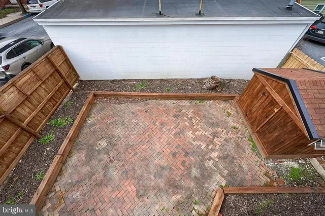 a view of outdoor space