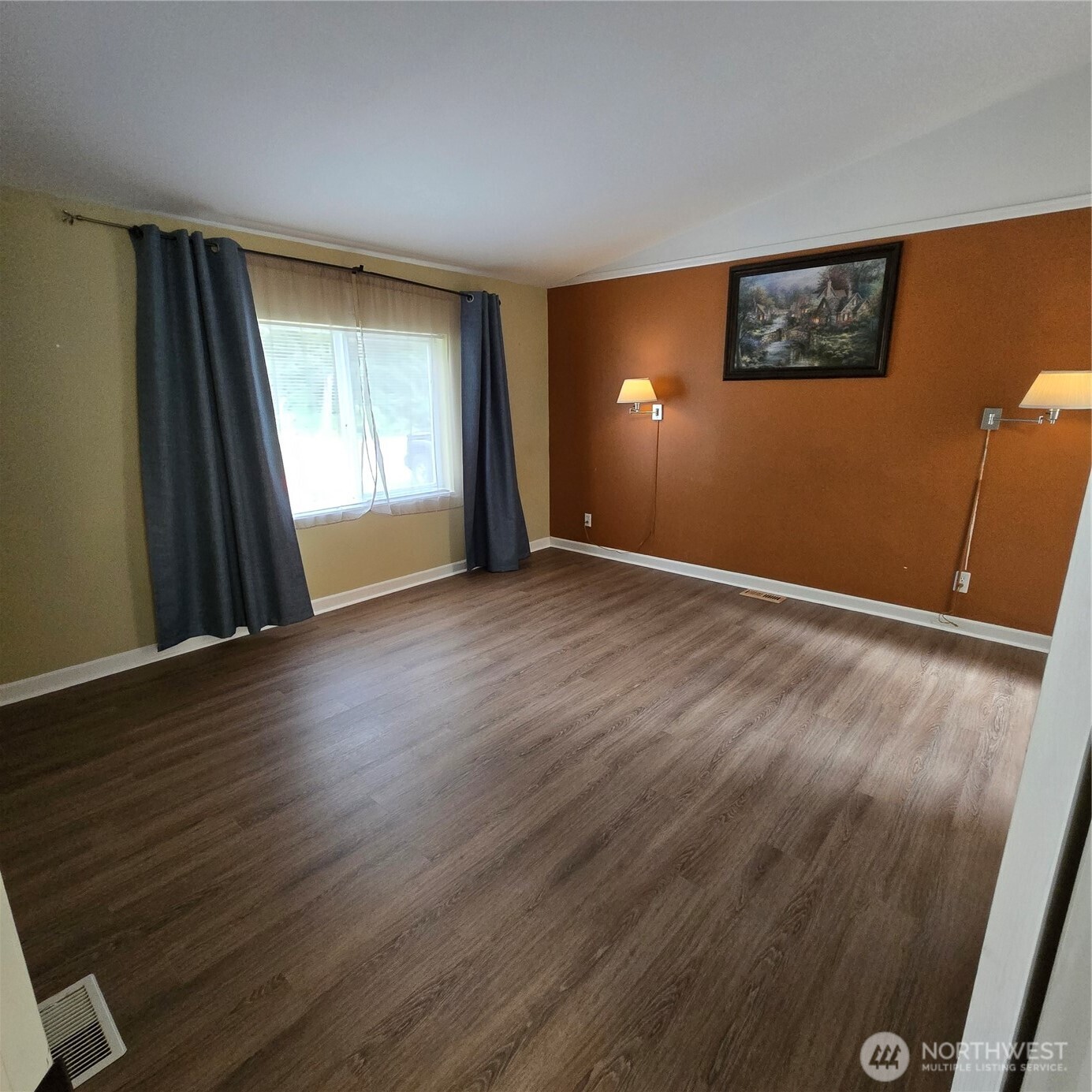 29031 Falkner Road Northeast Poulsbo, WA 98370 - Photo 13 of 15