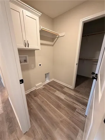 $330,000 | 1307 Northeast Sequoia Court, Oak Grove, MO 64075