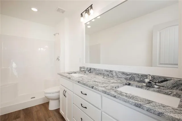 $340,000 | 1307 Northeast Sequoia Court, Oak Grove, MO 64075