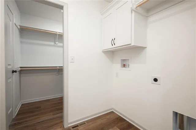 $340,000 | 1307 Northeast Sequoia Court, Oak Grove, MO 64075