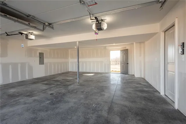 $340,000 | 1307 Northeast Sequoia Court, Oak Grove, MO 64075