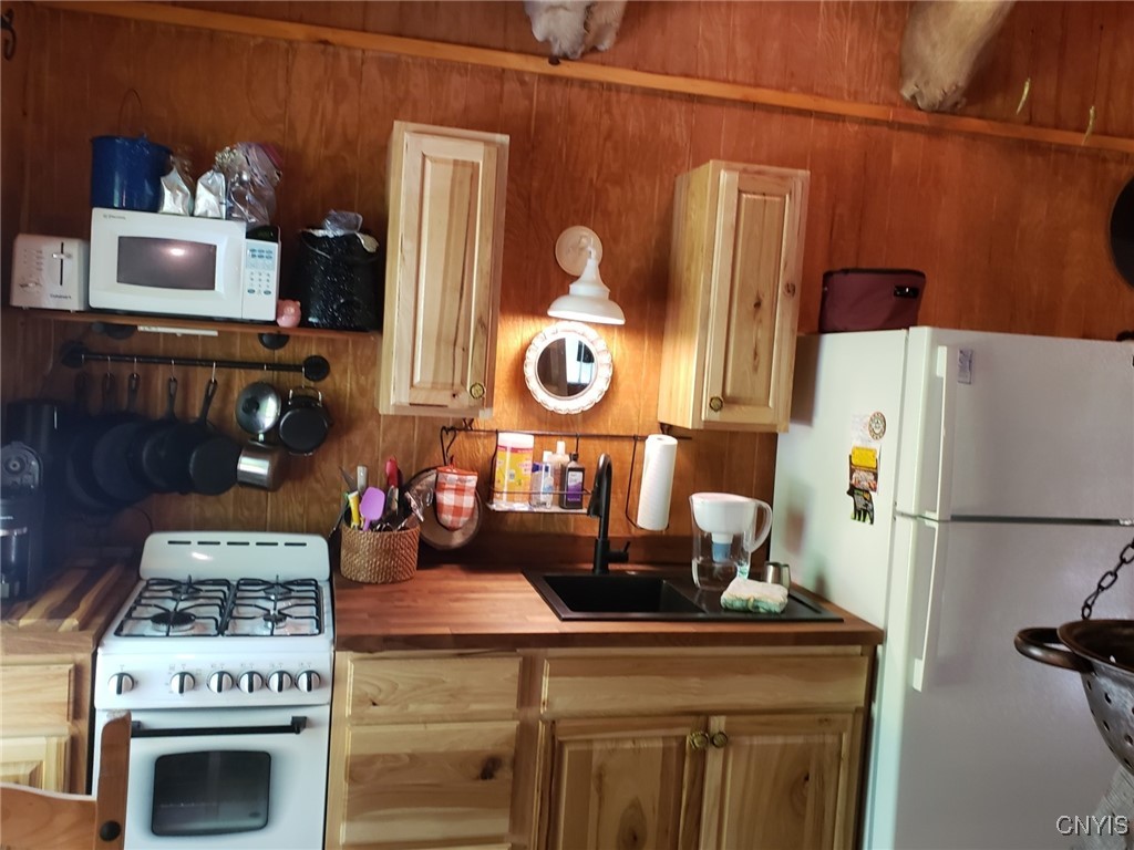 13 Lee Road Florence, NY 13316 - Photo 12 of 39