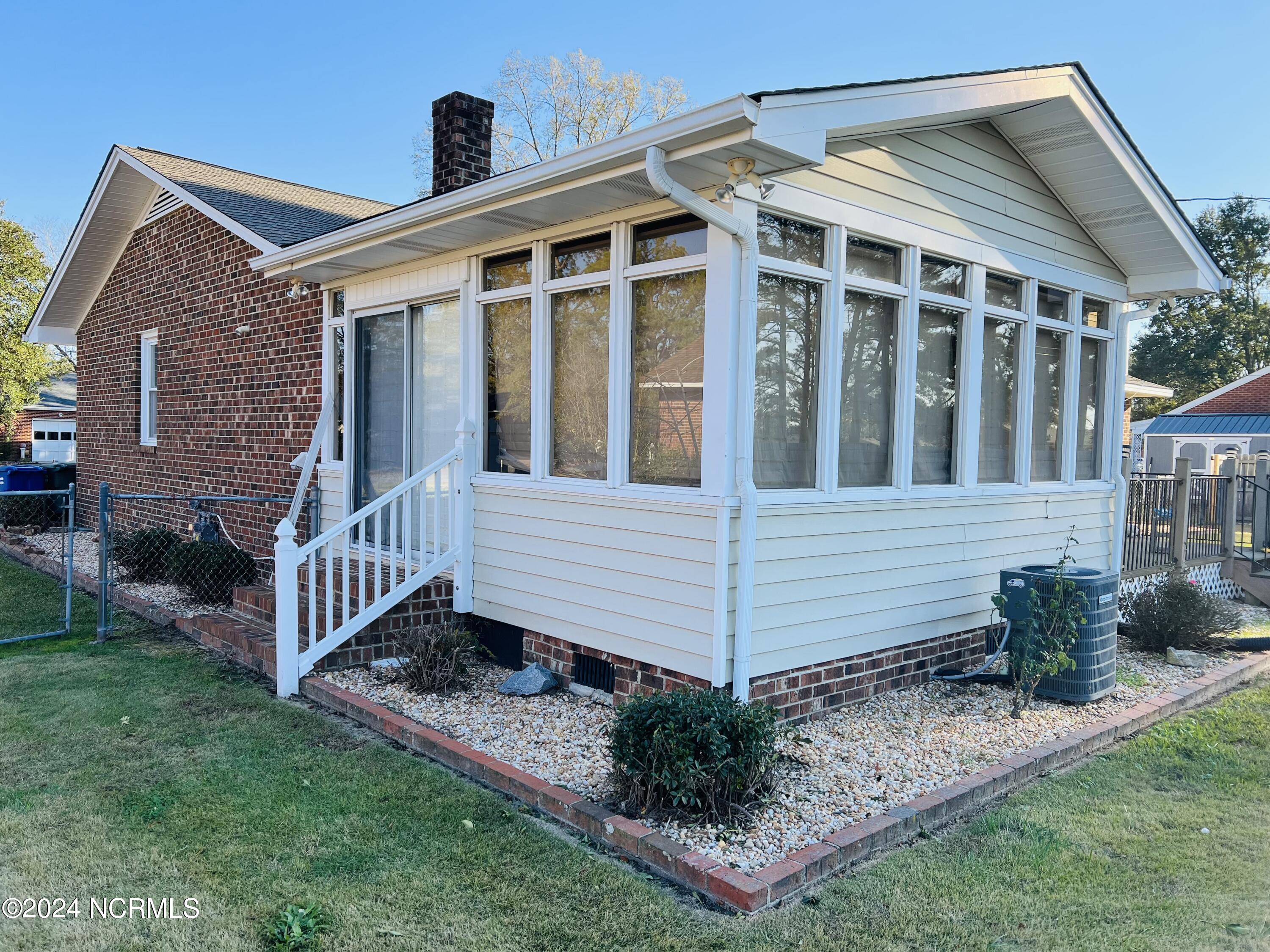 4130 Terrace Drive Ayden, NC 28513 - Photo 8 of 38 IMG_5632