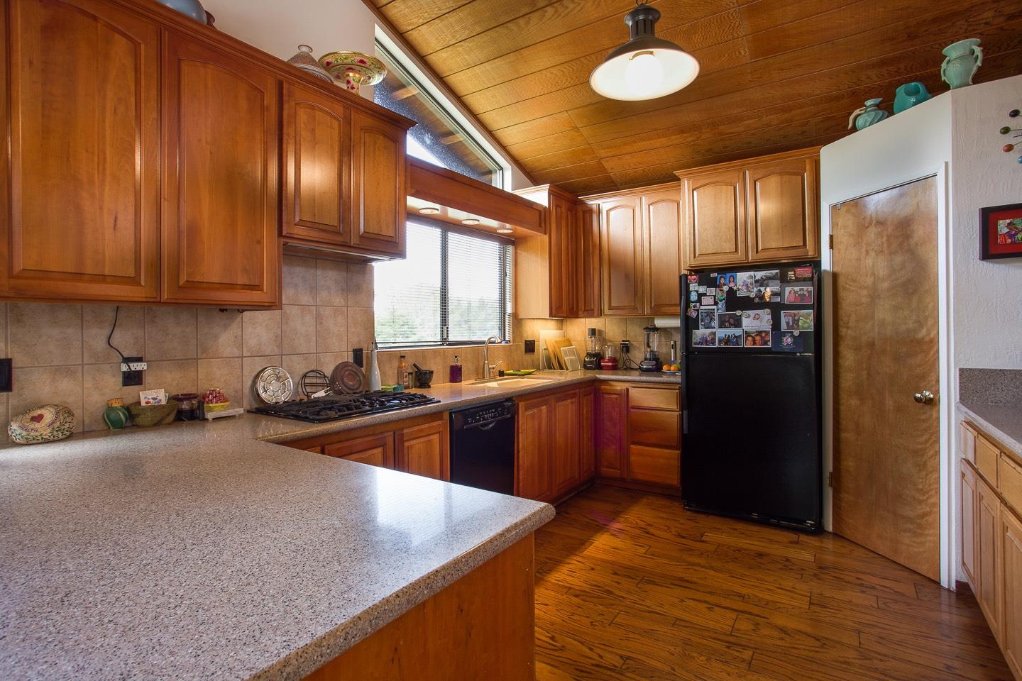 1318 Amesti Road Watsonville, CA 95076 - Photo 9 of 21 Gallery Image 9