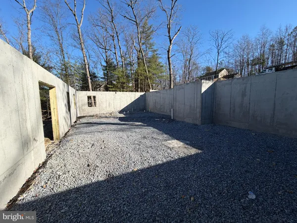 $579,000 | 120 Downhill Circle, Cross Junction, VA 22625