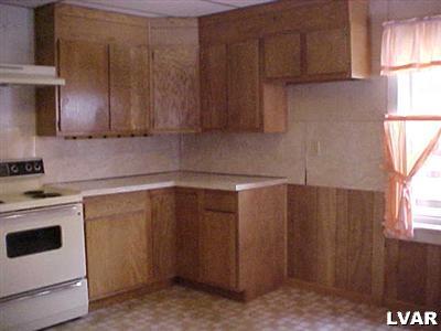 415 Little Gap Road, Unit 2 Palmerton, PA 18071 - Photo 7 of 10 kitchen 417
