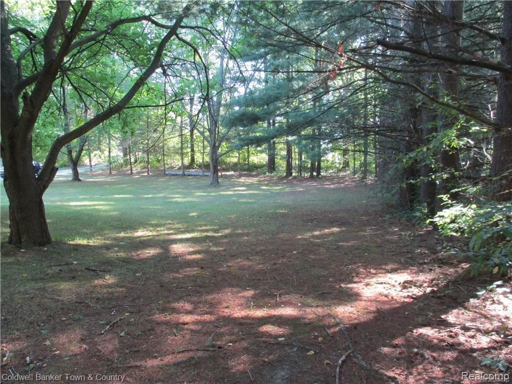 5175 Mack Road Howell, MI 48855 - Photo 5 of 16 GetMedia-4.jpg