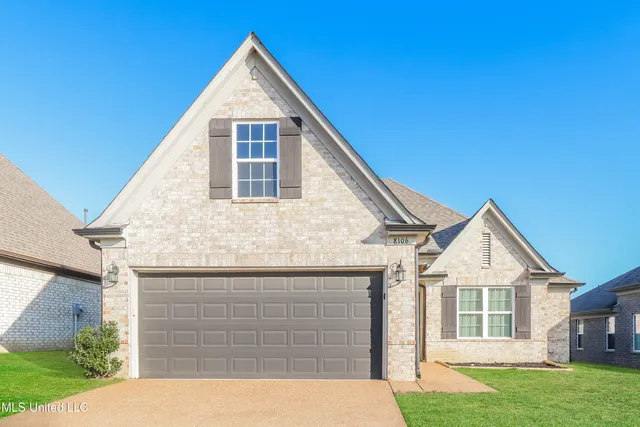 $2,240 | 8106 Aiden Road, Southaven, MS 38671
