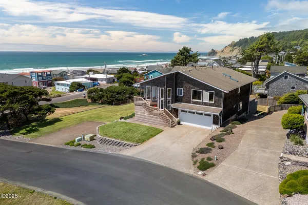 $1,495,000 | 1903 Northeast Spindrift Court, Lincoln City, OR 97367