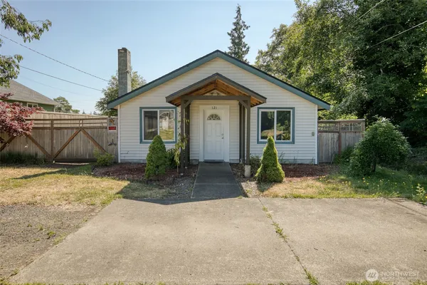 $249,900 | 121 West Marion Street, Aberdeen, WA 98520