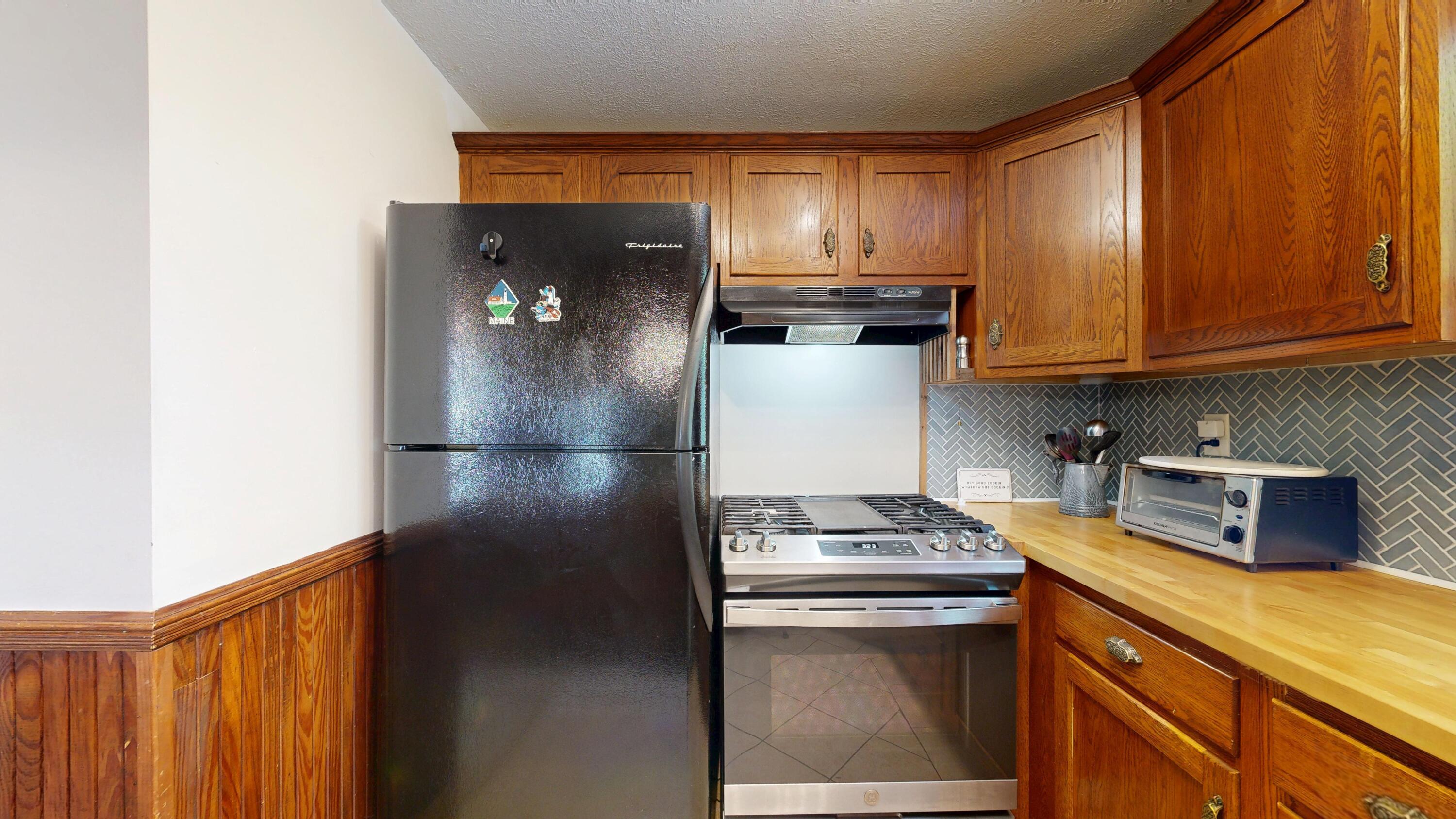 238 Sabattus Street Lewiston, ME 04240 - Photo 48 of 79 238-Sabattus-Street-Upstairs-Unit-061220