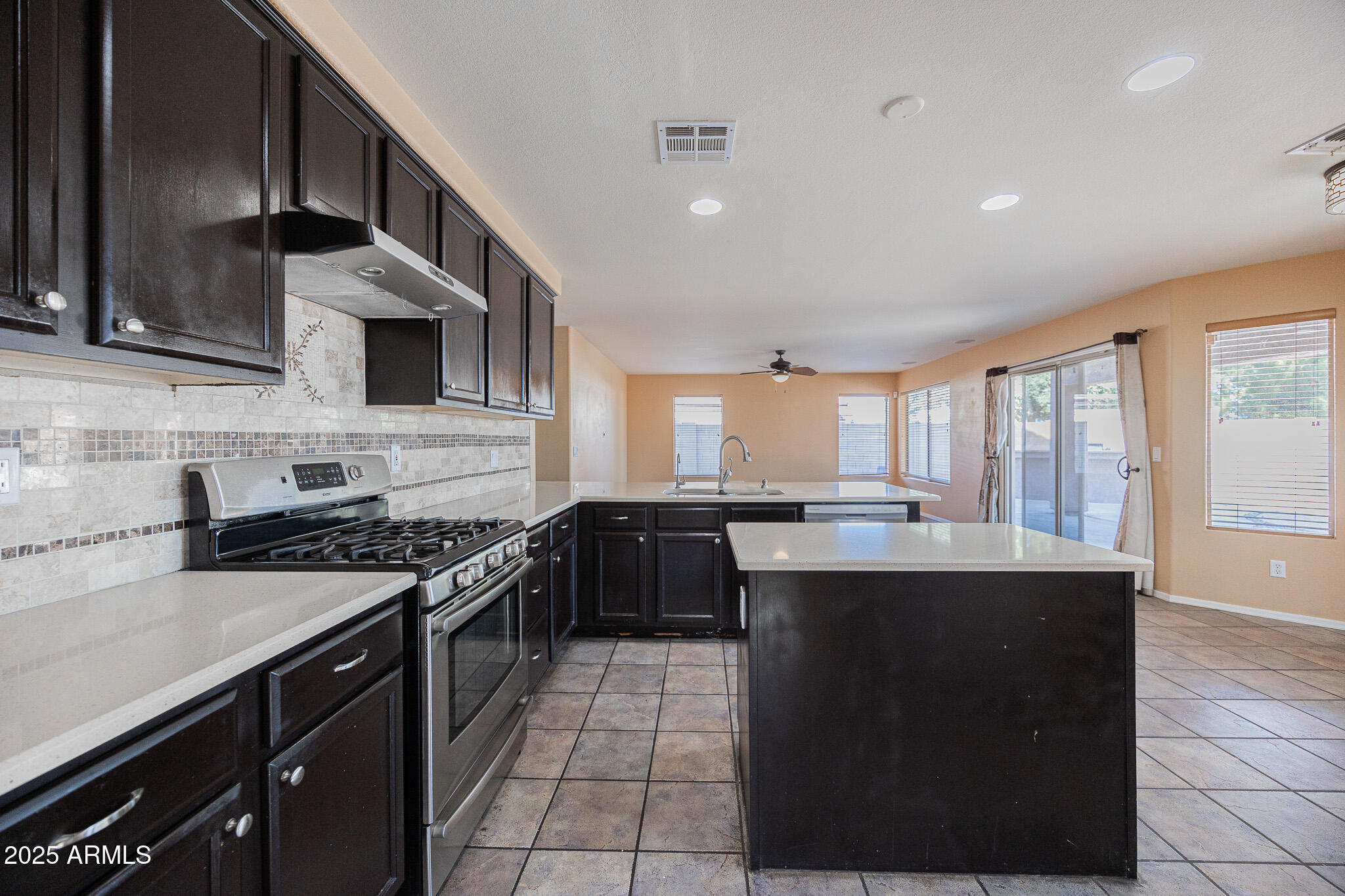 2300 East Augusta Avenue Chandler, AZ 85249 - Photo 18 of 53 B33A3841