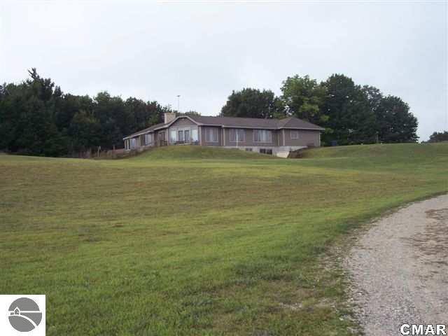 2323 6 Mile Road Blanchard, MI 49310 - Photo 1 of 17 1774010.JPG