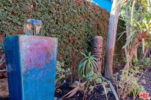 $1,700,000 | 619 Milwood Avenue, Venice, CA 90291