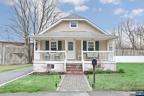 $3,000 | 60 Ramapo Avenue, Oakland, NJ 07436